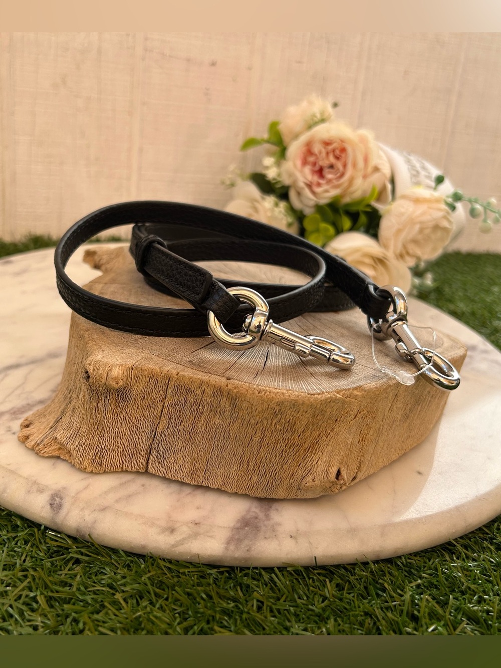 MARC JACOBS Black Leather Strap with Silver Hardware/new